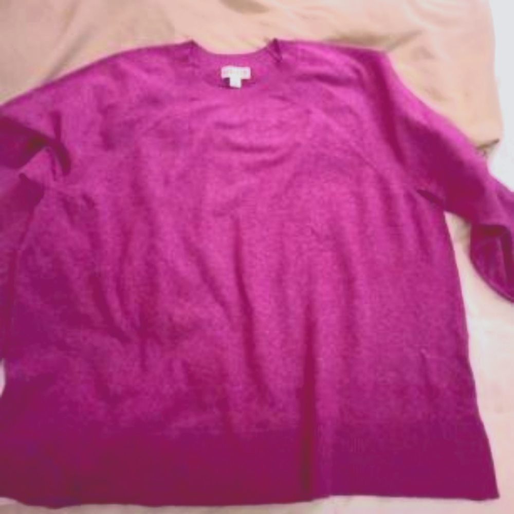 Womens Target brand Ava Viv sweater. NWOT Mauve colored.